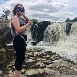 Meet your Posher, Alyssa